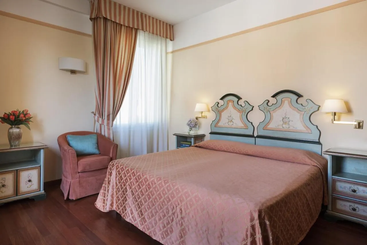 Hotel Parma E Oriente Wellness & Spa 몬테카티니테르메